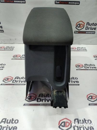 Подлокотник Volkswagen Golf plus BSE 2007