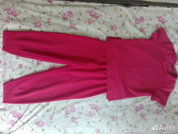 Костюм женский