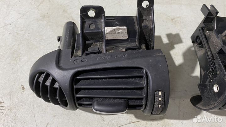 Воздуховоды передние Mercedes Benz W203