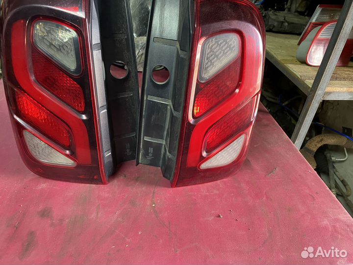 Задние фонари Renault Duster