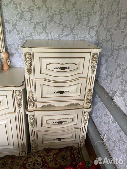 Спальный гарнитур