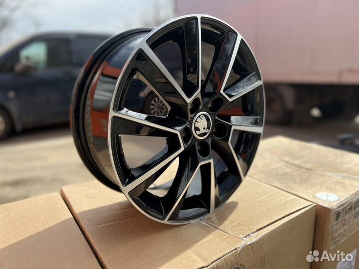 Новые диски 4шт R15 на Skoda Rapid Fabia