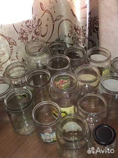 Банки Отдам