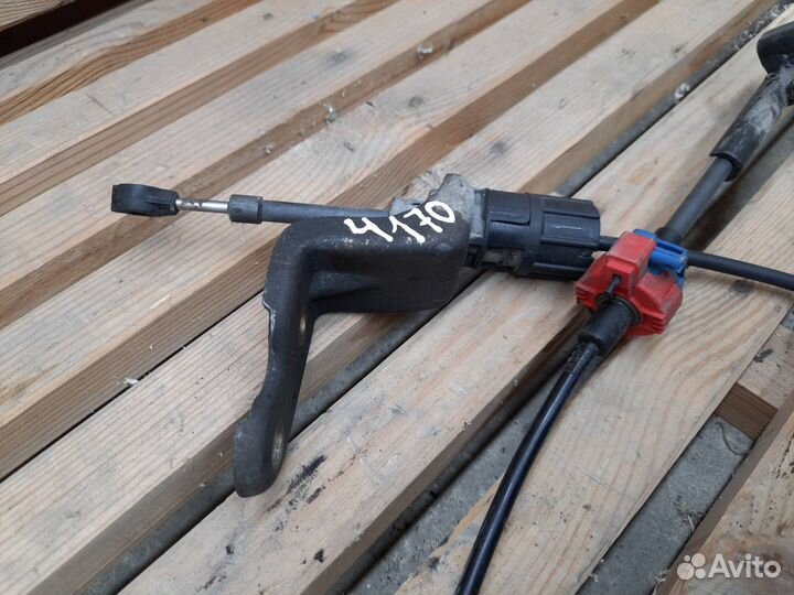 Трос кулисы кпп Ford Mondeo 3 рест. 2005 1307953