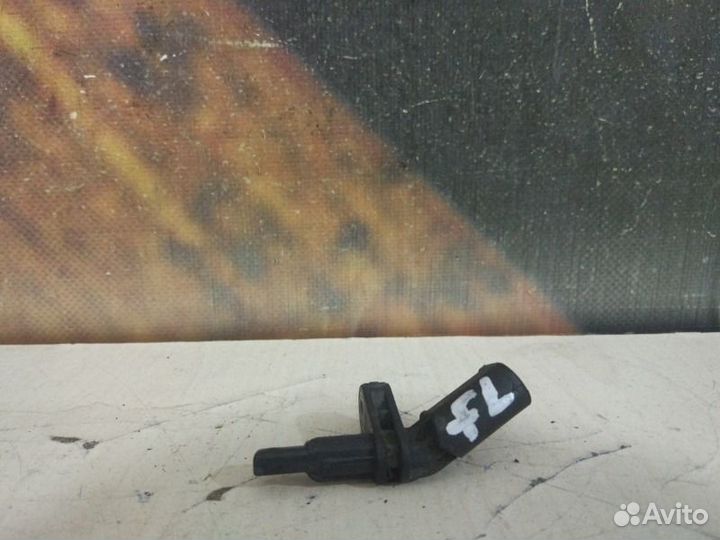 Датчик ABS передний левый Volkswagen Passat