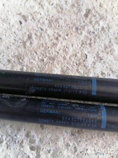 Амортизатор багажника задний Audi A1 8X 1.4 caxd