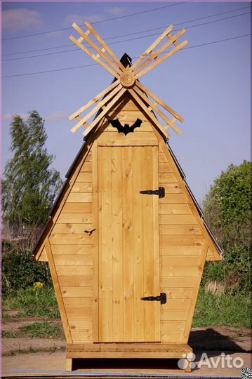 Дачный туалет деревянный