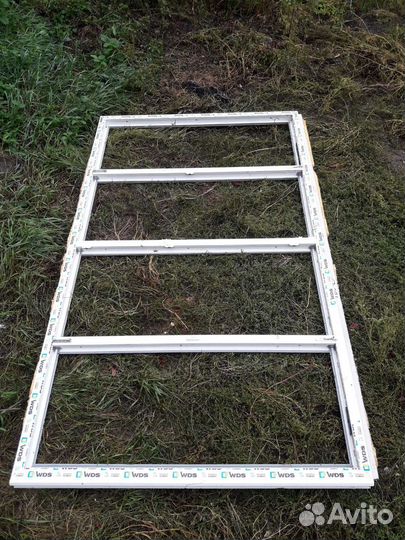 Оконная рама пластиковая б/у