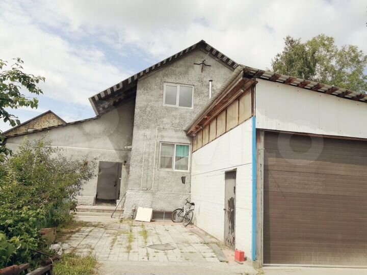 Дом 276 м² на участке 7,5 сот.