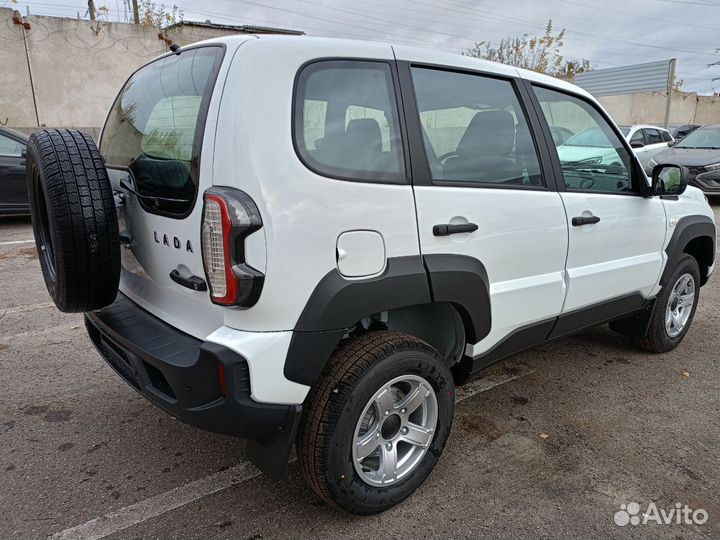ВАЗ Niva Travel 1.7 МТ, 2024