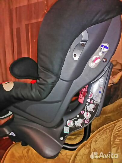 Продам автокресло Britax