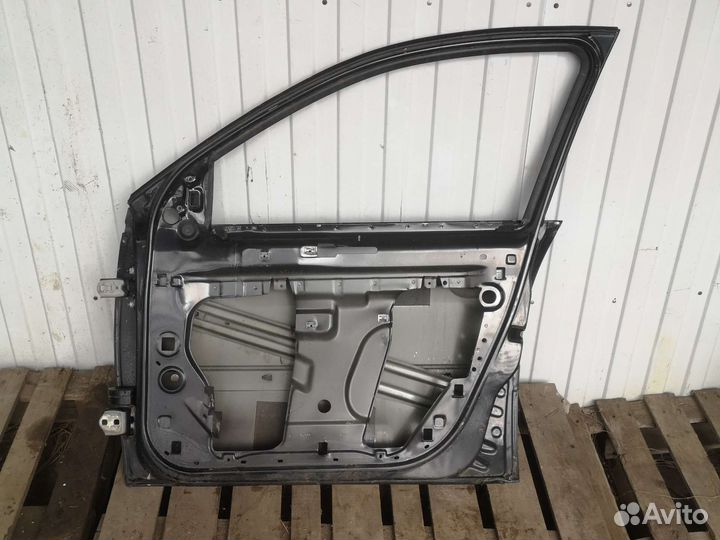 Дверь передняя правая Megan 2