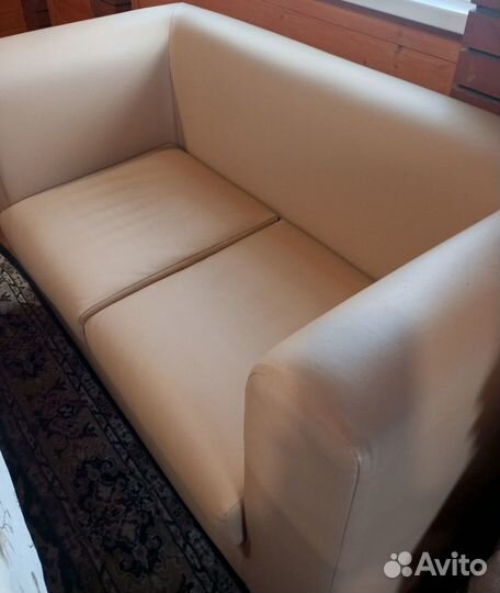 Диван двухместный