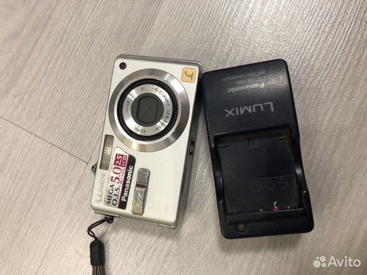 Фотоаппарат panasonic lumix dmc FX7 бу для запчаст