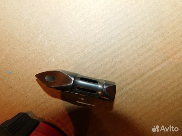 Плавающий челнок-пуля со шпулькой от ш.м. Зингер