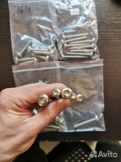 Комплек (стальных ) болтов для Porsche