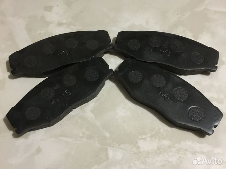 Колодки тормозные дисковые передние Toyota