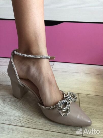 Туфли женские 37 размер бежевые