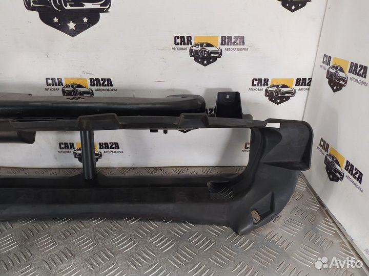 Диффузор вентилятора Volvo C30