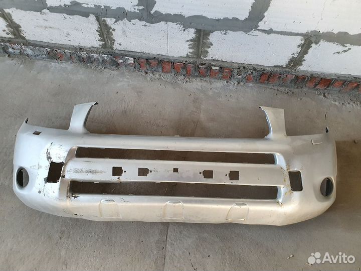Продам бампер тойота рав4