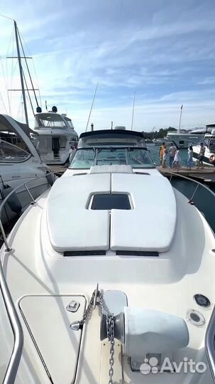 Моторная яхта