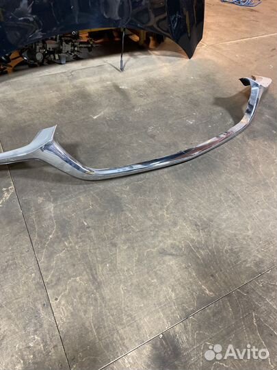 Молдинг решетки радиатора Mazda CX-30