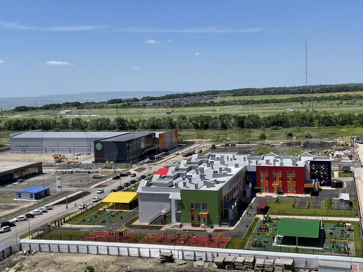 2-к. квартира, 64 м², 9/15 эт.