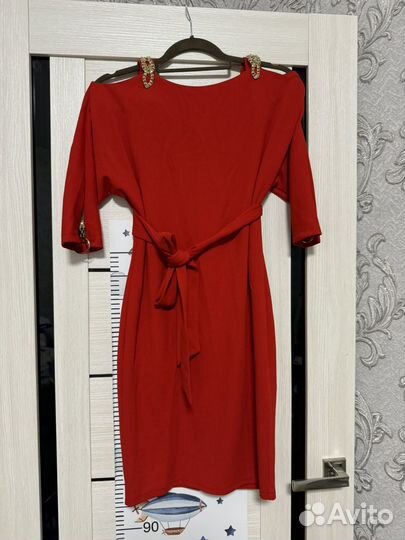 Нарядное платье