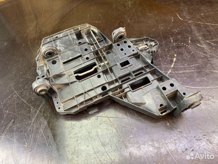 Крепление фары левое Porsche Cayenne 957 5684