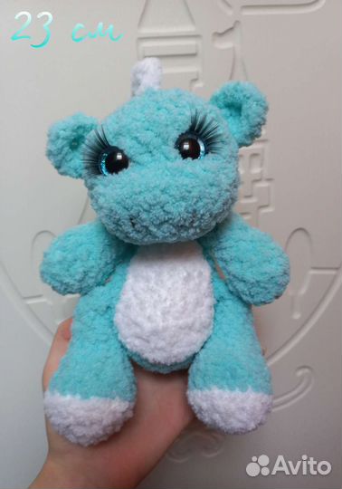 Вязаный динозаврик