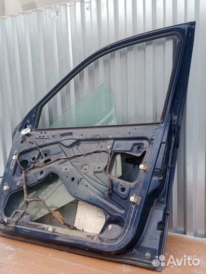 Передняя правая дверь skoda octavia tour