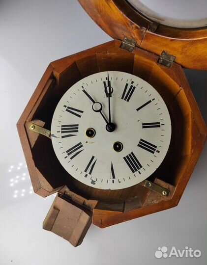 Антикварные настенные часы «Густав Беккер Gustav B