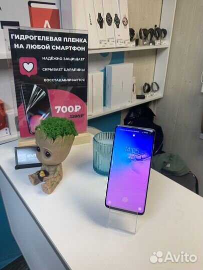 Samsung Galaxy S10, 8/128 ГБ