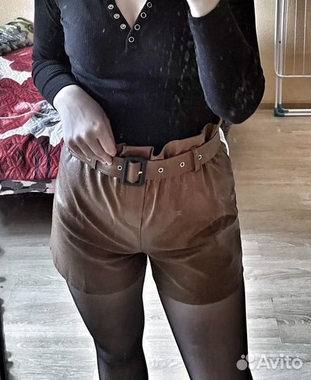 Кожаные шорты