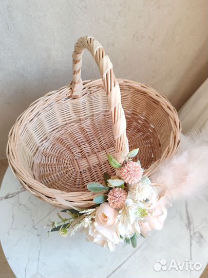 Пасхальная корзина из лозы