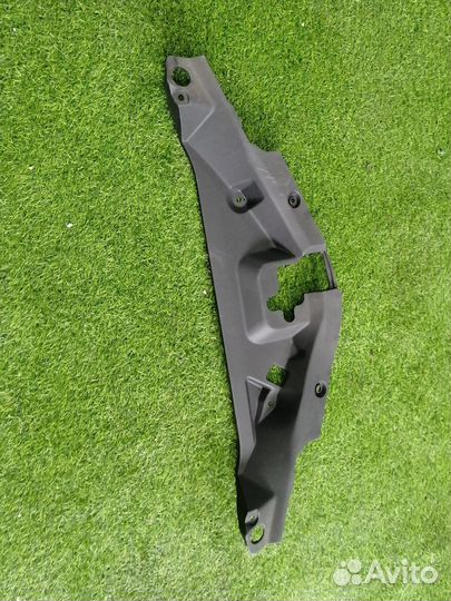 Накладка замка багажника Toyota Ch-R