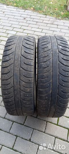 Bridgestone Ice Cruiser 7000 215/65 R16 98T