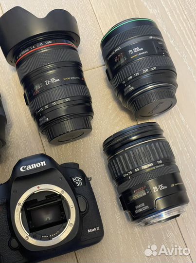 Фотоаппарат Canon EOS 5D Mark III с объективами
