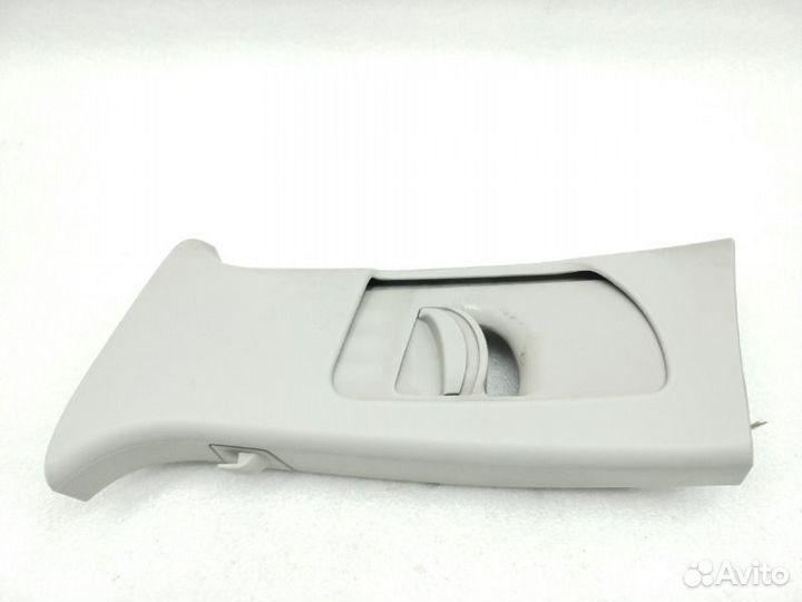 Обшивка центральной стойки левая Skoda Octavia A5