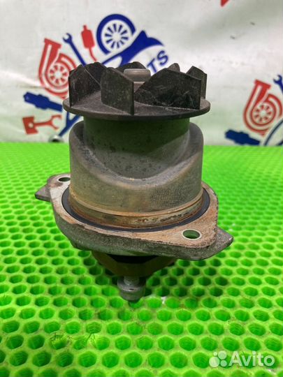 Насос водяной (помпа) Volkswagen Touareg 7L6 7L7