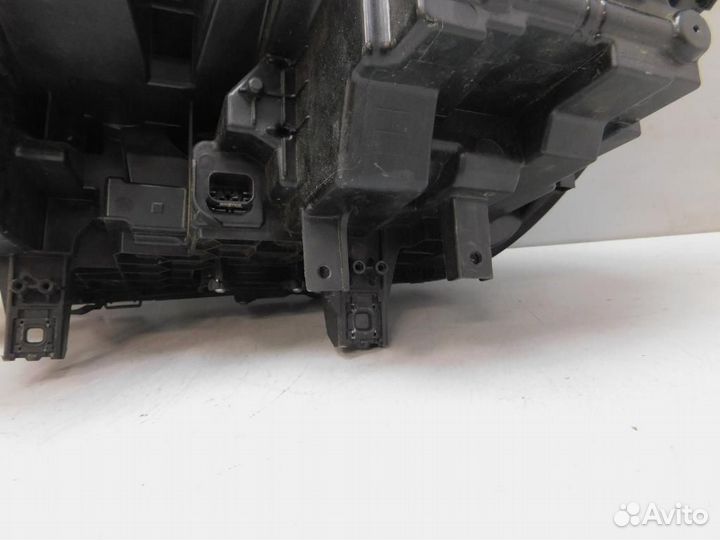 Фара правая BMW X7