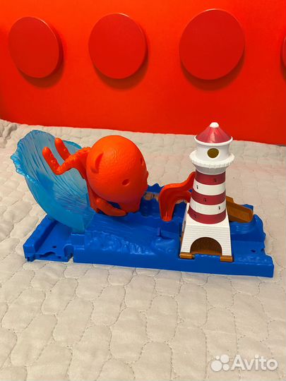 Hot wheels трек Атака осьминога