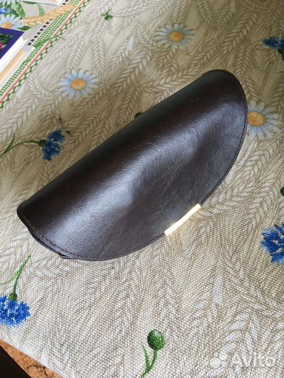 Кожаный коричневый очешник ferre