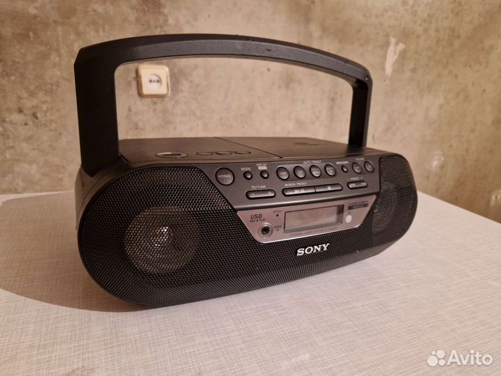 Радиоприемник sony
