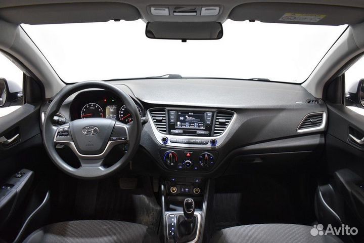Hyundai Solaris 1.4 AT, 2018, 32 000 км