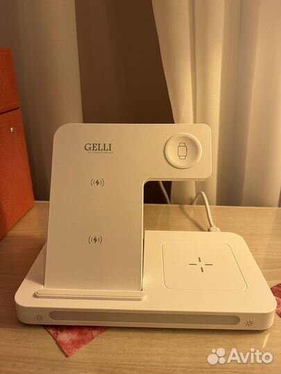 Беспроводная зарядка 3 в 1