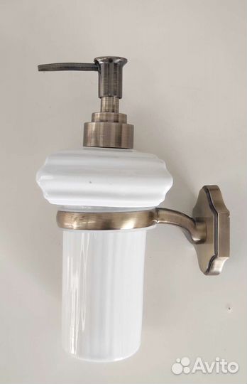 Аксессуары для ванной комнаты