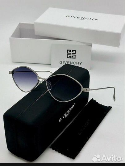 Солнцезащитные очки Givenchy