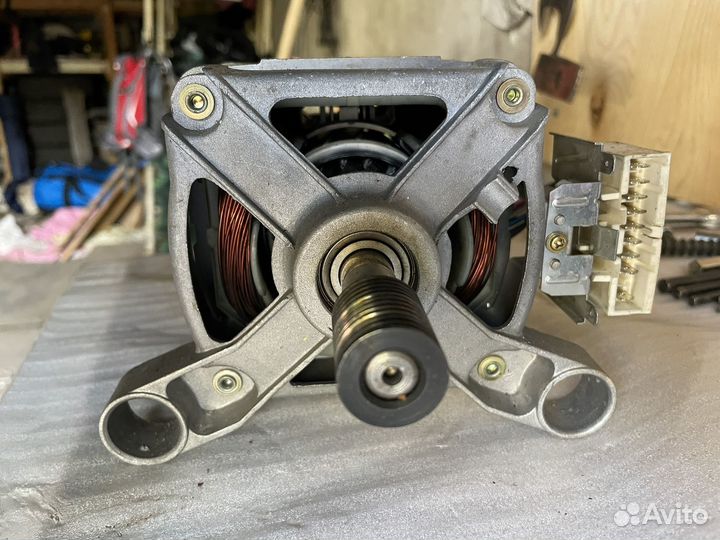 Двигатель стиральной машины