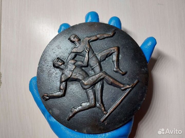 Настенный медальон бег олимпиада 1980. d150 mm